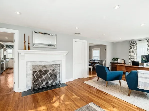 37 Tufts Rd, Winchester, MA 01890