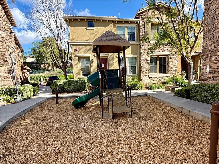 30505 Canyon Hills Dr — Photo 19