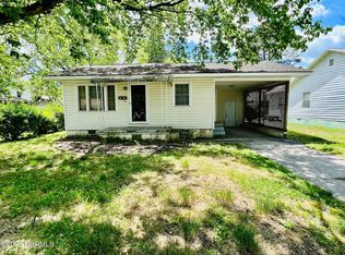 4387 W Vines St, Farmville, NC 27828