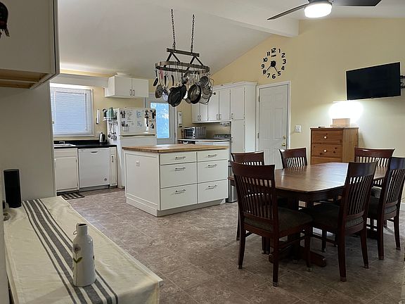 4th image of 133 Adler Dr