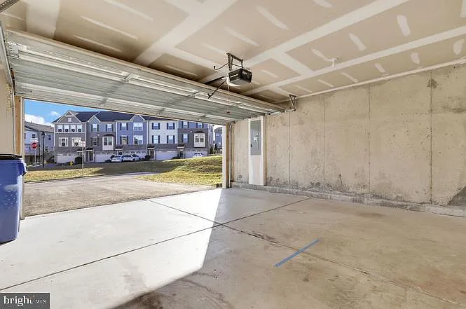5940 Tomahawk St — Photo 39