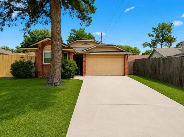 9114 Golden Sunshine Dr, Houston, TX 77064