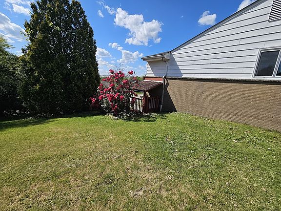 5th image of 200 Lookout Dr