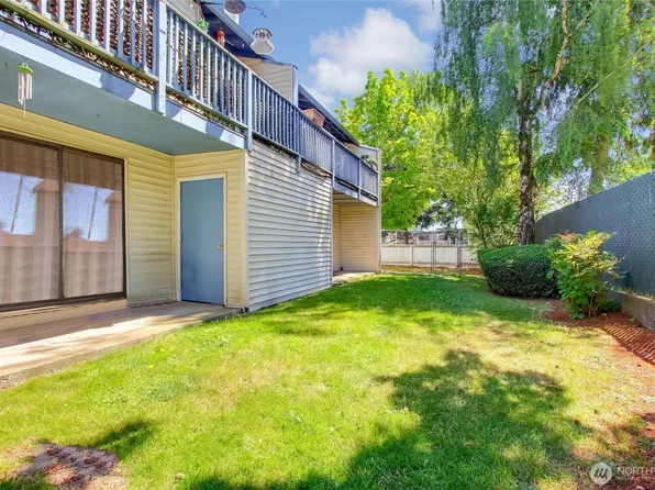 1313 W James Street #2, Kent, WA 98032
