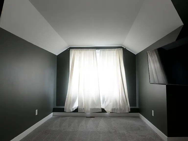 15 Irving St — Photo 13