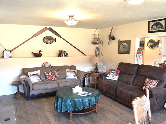 3rd image of 360 Cathy Street