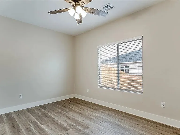 17018 W Lawson St — Photo 9