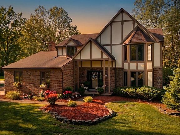 2nd image of 34 Birdsong Cir