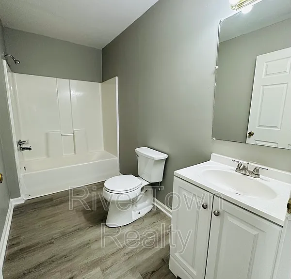 715 Ayers St — Photo 4