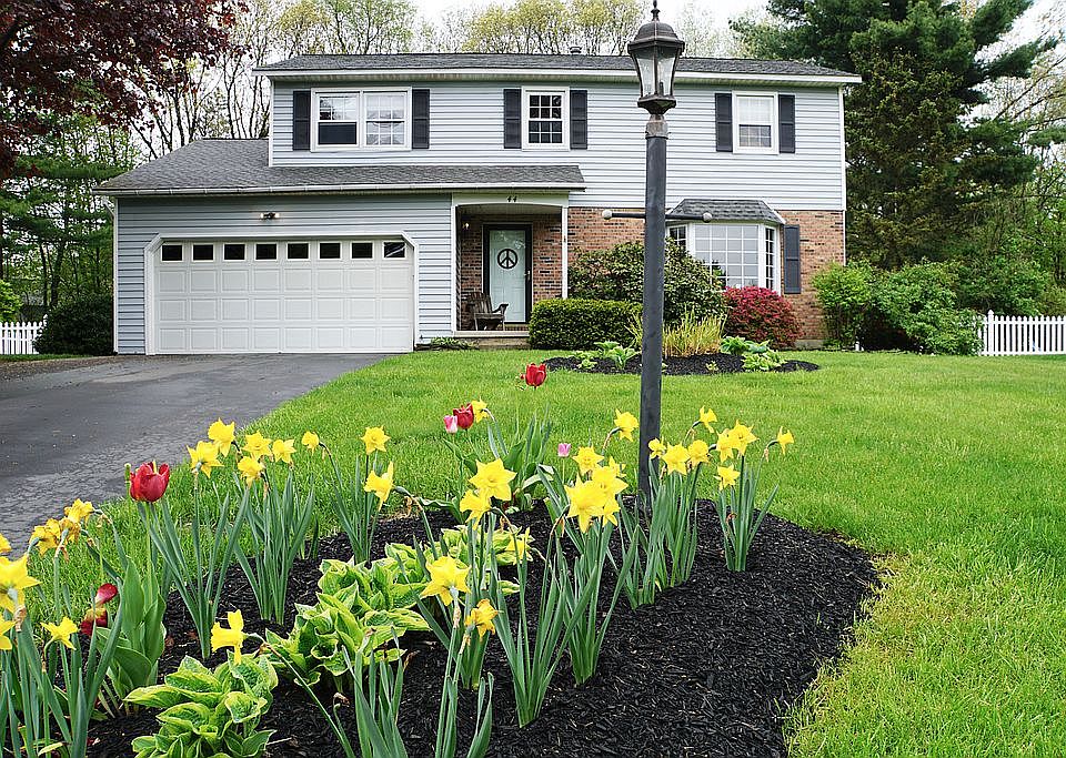 1st image of 44 Saint Andrews Dr