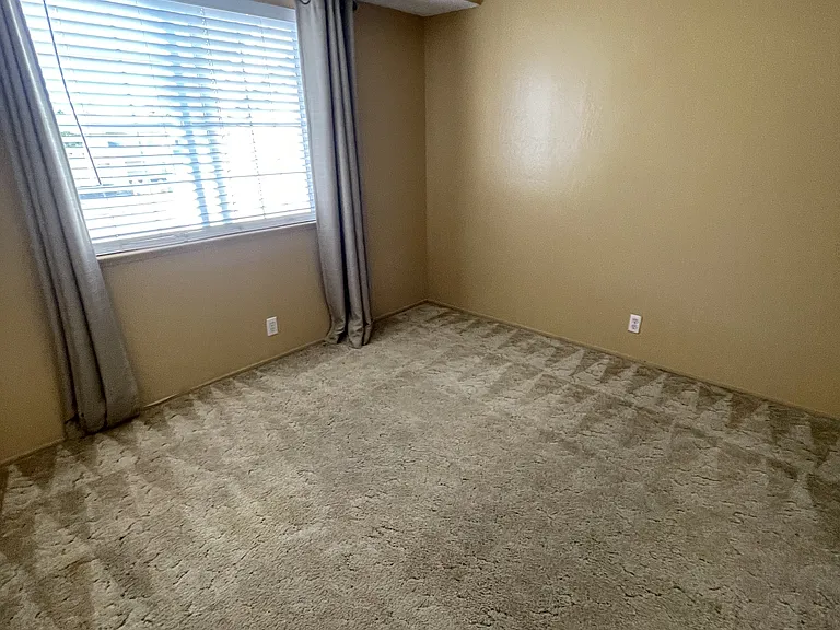 4201 Comet Cir — Photo 16