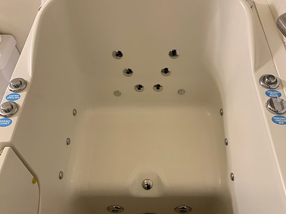 5th image of 512 E 5th Pl