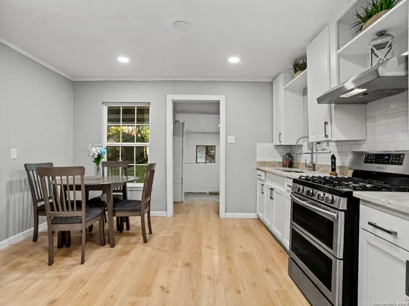 2642 E HOUSTON ST, San Antonio, TX 78202