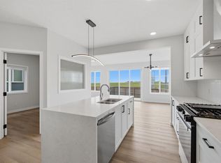 212 W Lewiston Lndg NE, Calgary, AB T3P2H8
