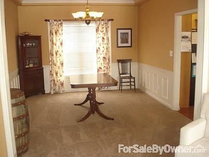 5th image of 2725 Woodlawn Way