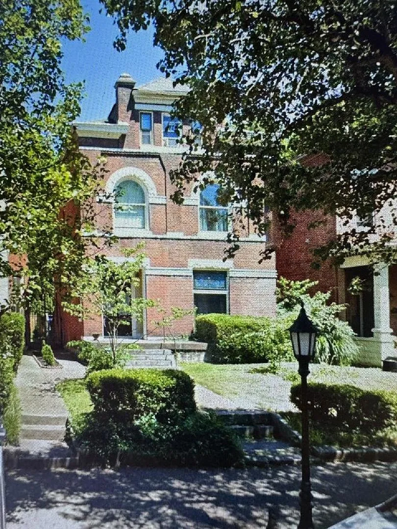 Old Louisville 5 Bedroom, 3.5 bath House — Photo 1
