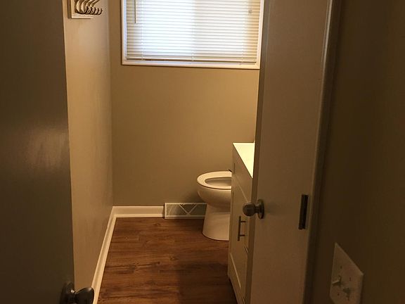 3rd image of 6229 N 114th St