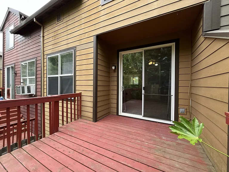 149 NE 75th Ave — Photo 39