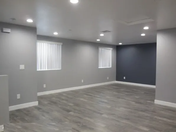 818 1/2 W 84th St #818-1/2, Los Angeles, CA 90044