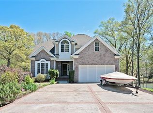21618 Rio Oro Dr, Cornelius, NC 28031