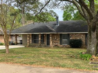 4636 E Post Oak Ct, Greenwell Springs, LA 70739