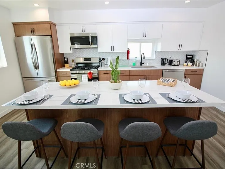 1416 S Cloverdale Ave #1416 — Photo 8