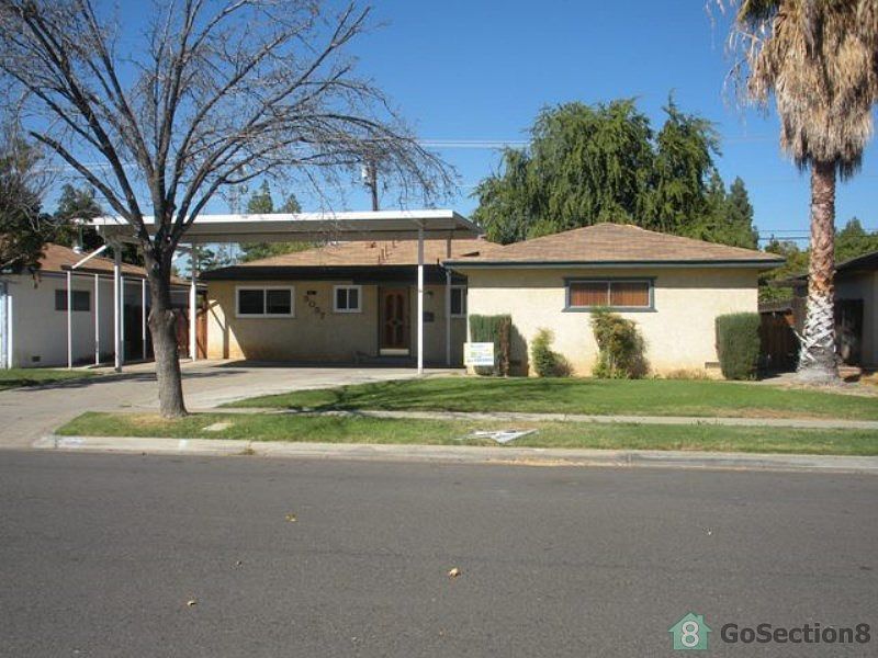 1st image of 5057 E Carmen Ave