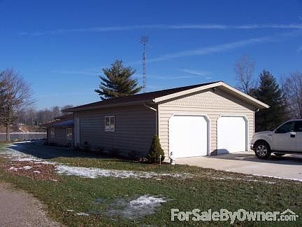 2nd image of 718 Seneca Dr