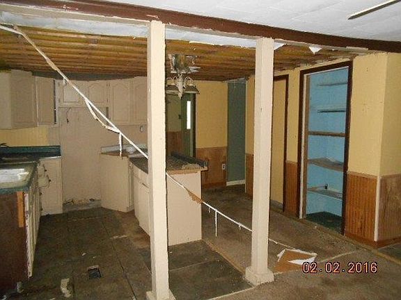 3rd image of 2782 N Adams St