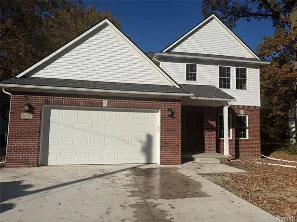 21507 Randall St, Farmington Hills, MI 48336