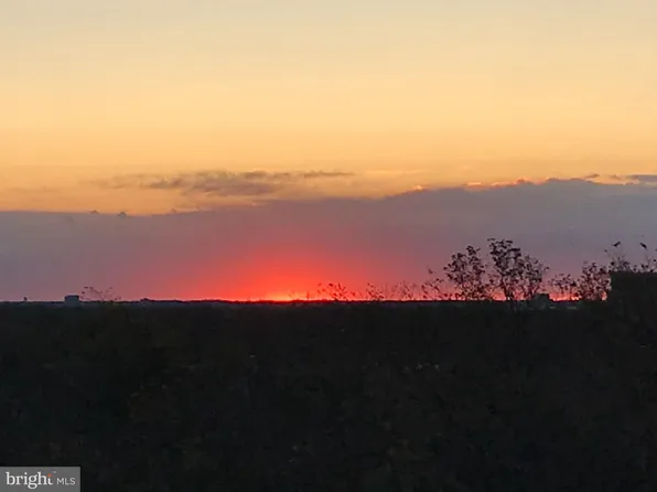 3705 S George Mason Dr APT 712S, Falls Church, VA 22041