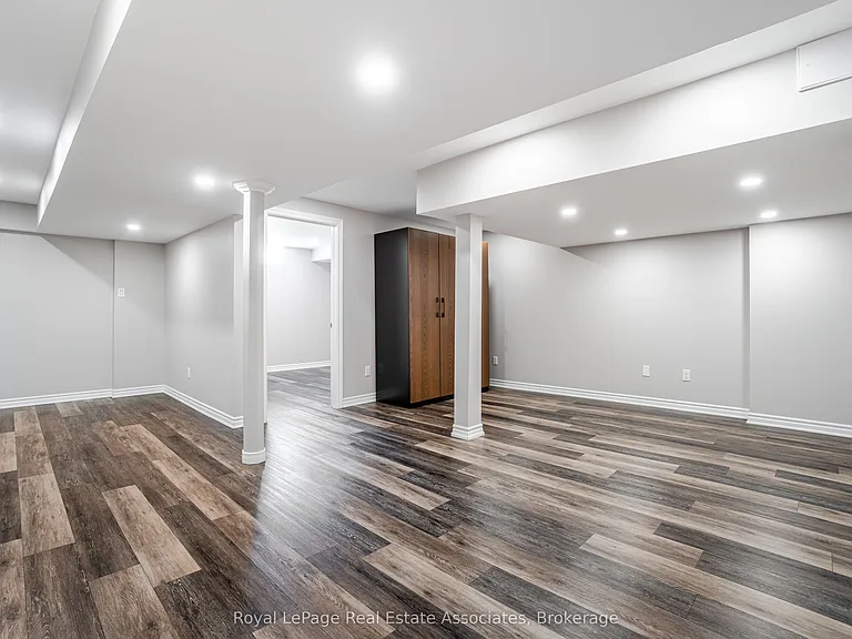 3172 Ernest Appelbe Blvd — Photo 31