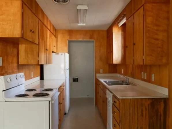 North Fir Street, Genesee