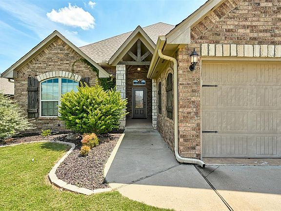 5th image of 5024 Wister Ln