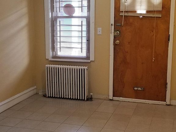 2nd image of 5210 Glenloch St
