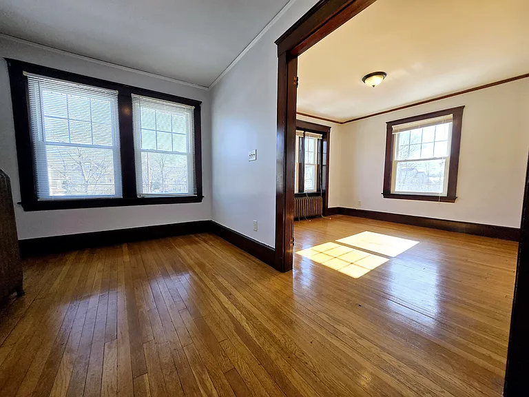 19 Rowe St #2 — Photo 12