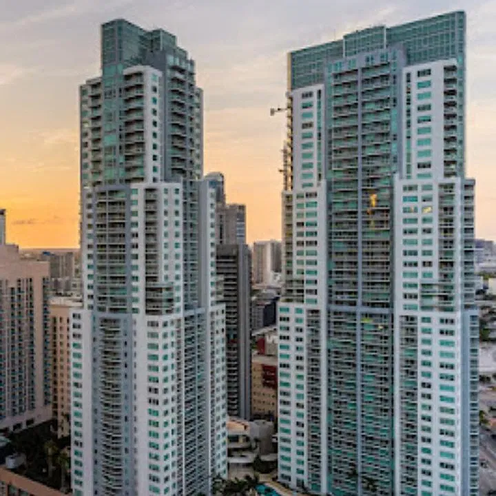 244 Biscayne Blvd #2802