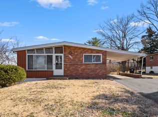 2112 Sun Valley Dr, Saint Louis, MO 63136