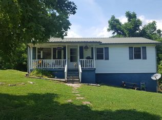 1037 Gibson Ln, La Follette, TN 37766