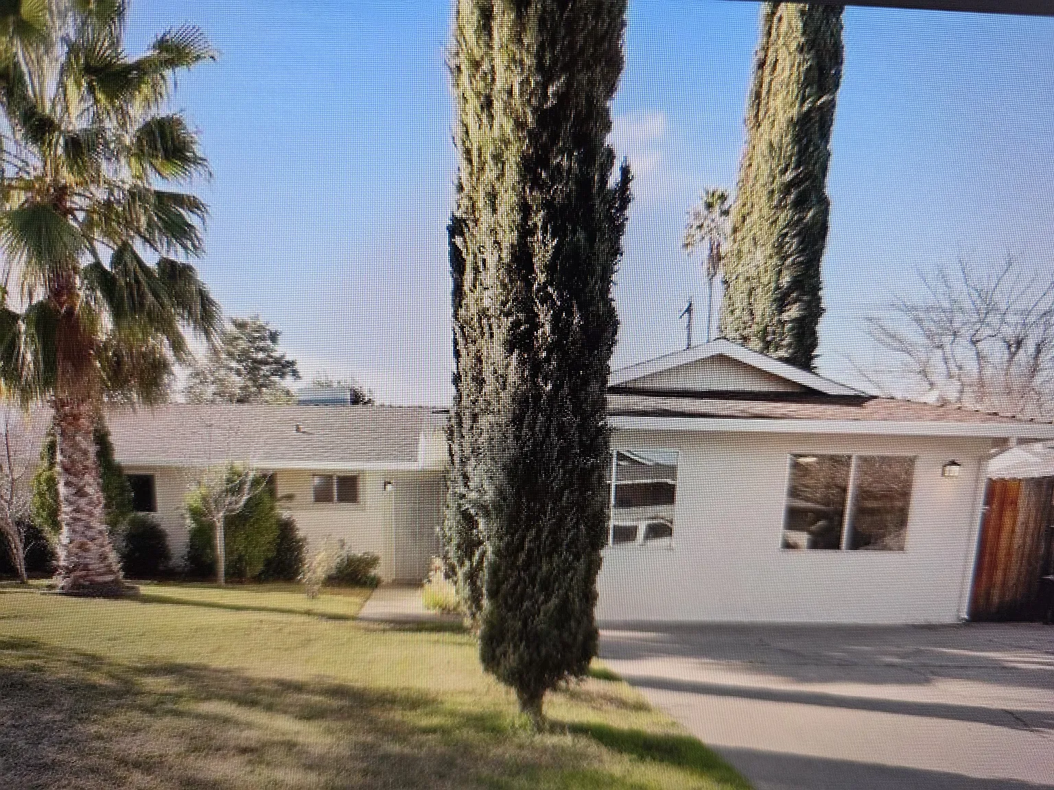 6313 Whitecliff Way photo 1