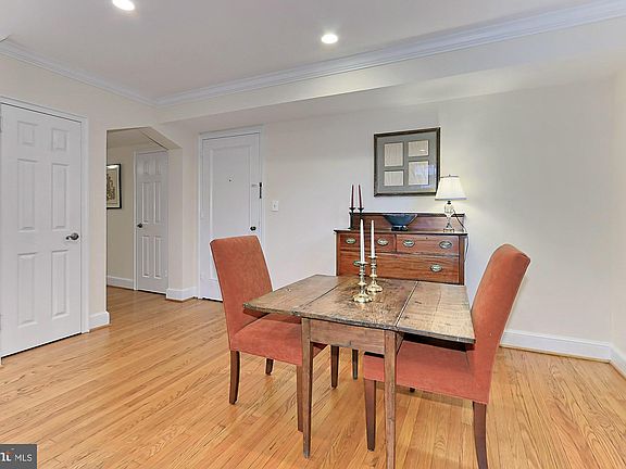 4th image of 400 Commonwealth Ave Unit 207