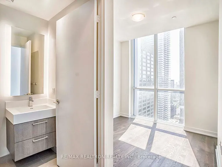 1 Yorkville Ave #3112 — Photo 13