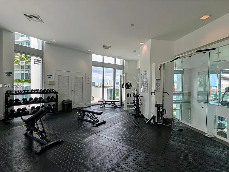 350 S Miami Ave #704 — Photo 22