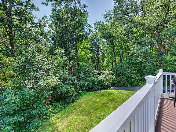 3rd image of 6055 Whippoorwill Ln