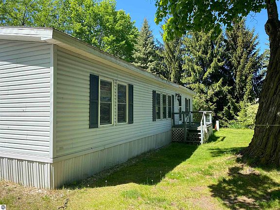 5th image of 714 Glenwood Dr