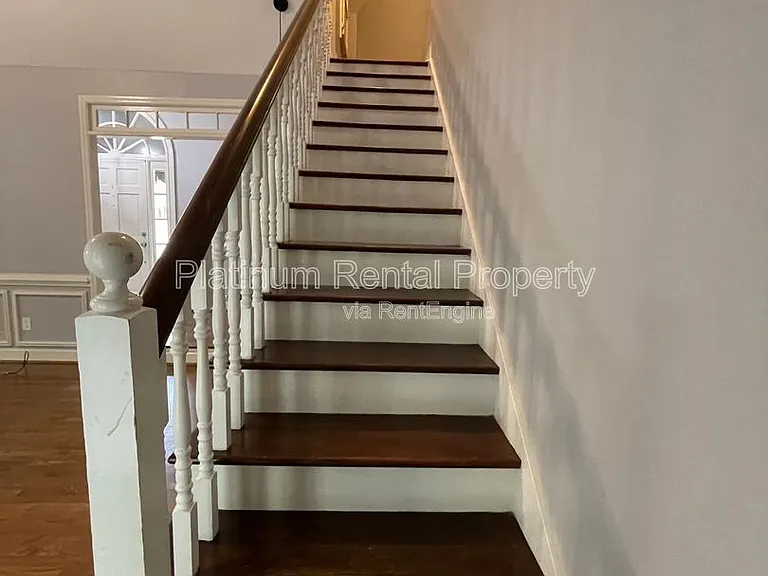 4204 N Mountain Rd NE — Photo 30
