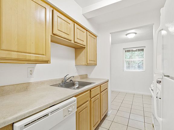 3rd image of 5018 Lemans Dr #1321-512