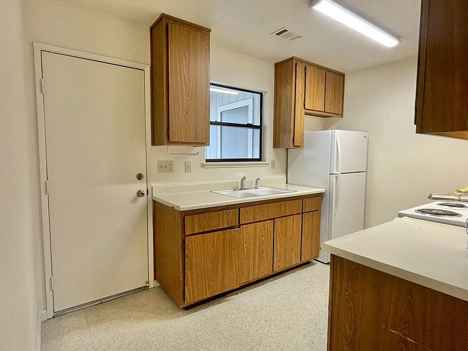 Kitchen & Back Door to Balcony