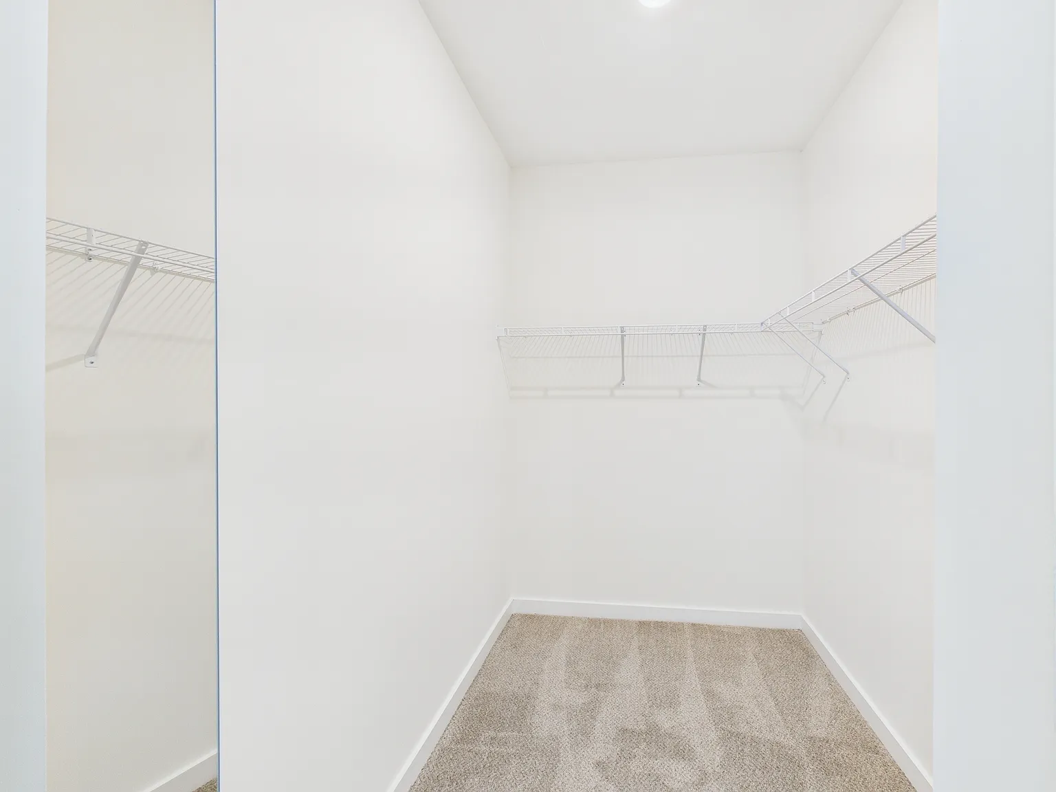2 bed, 1267 sqft, $1,999 — Photo 4