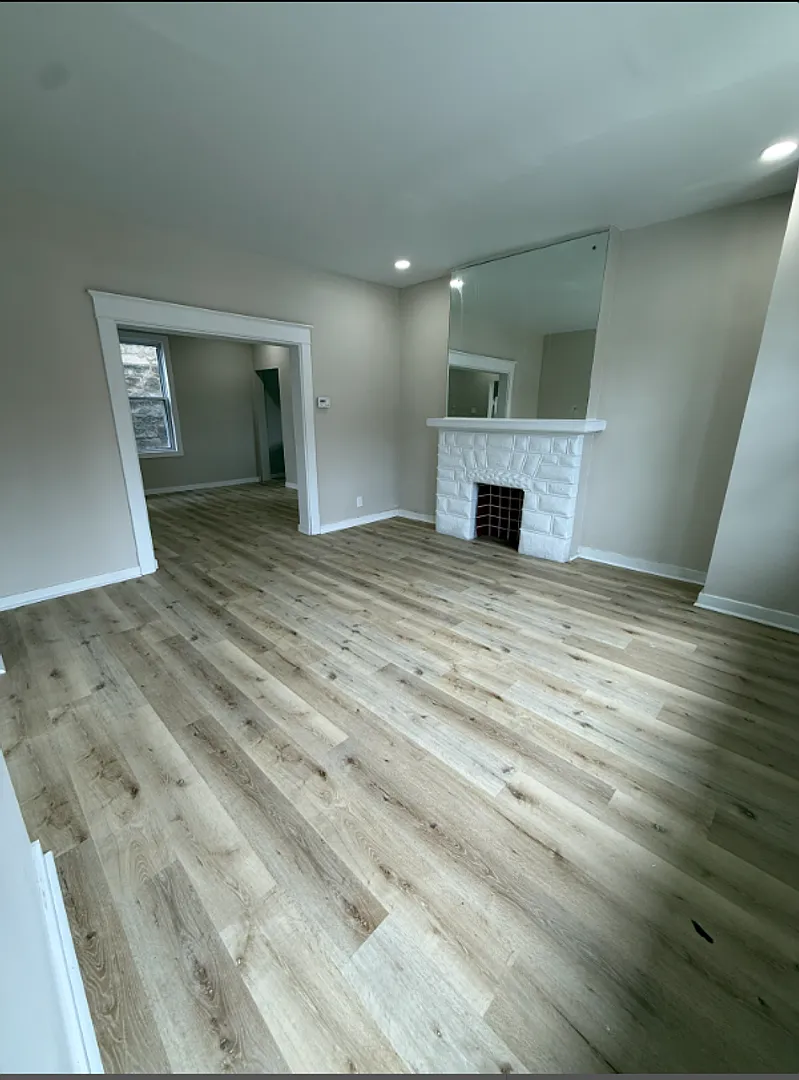 Giant, Newly Renovated Home in New Kensington! — Photo 4